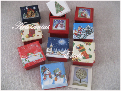 Cajas de madera para bombones decoradas con motivos navideños