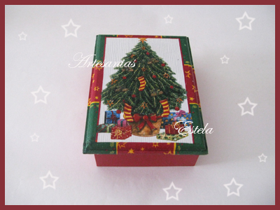 Cajas de madera para bombones decoradas con motivos navideños