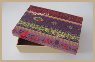 Cajas artesanales de madera decoradas para bombones y/o caramelos