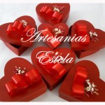 Cajas Artesanales Para Bombones Corazón De Madera Decoradas Con Flores Secas