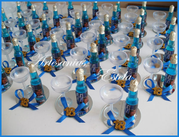 Souvenirs Botellitas De Vino Frizze Personalizadas