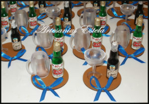 Souvenir Para Cumpleaños De Adultos Con Botellitas Personalizadas