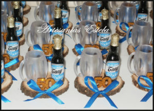 Souvenir Para Cumpleaños De Adultos Con Botellitas Personalizadas