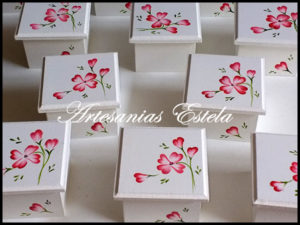 Souvenir-Cajitas-con-Flores-Pintadas-18