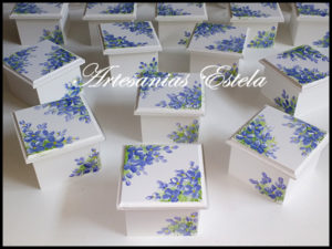 Souvenirs Cajitas con Flores Pintadas